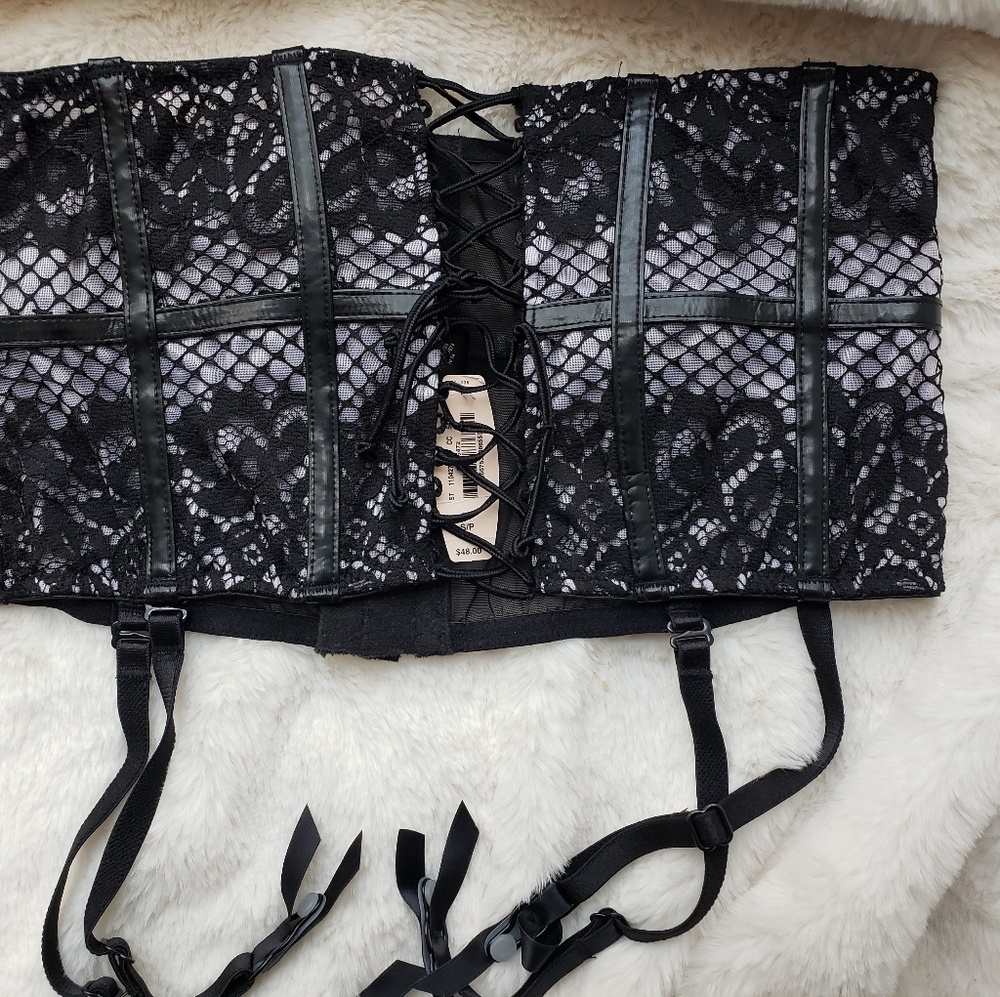New with Tags Victoria's Secret Size Small Corset